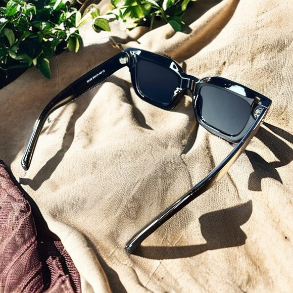 NEW Black Chunky Square Frame 3 Gold Rivet Vintage Designer Style Sunglasses - Picture 2 of 16